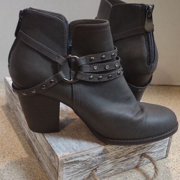 👍 Western Dominique Nicole Size 10 Grey Booties Harness Studded A14 - Picture 4 of 5